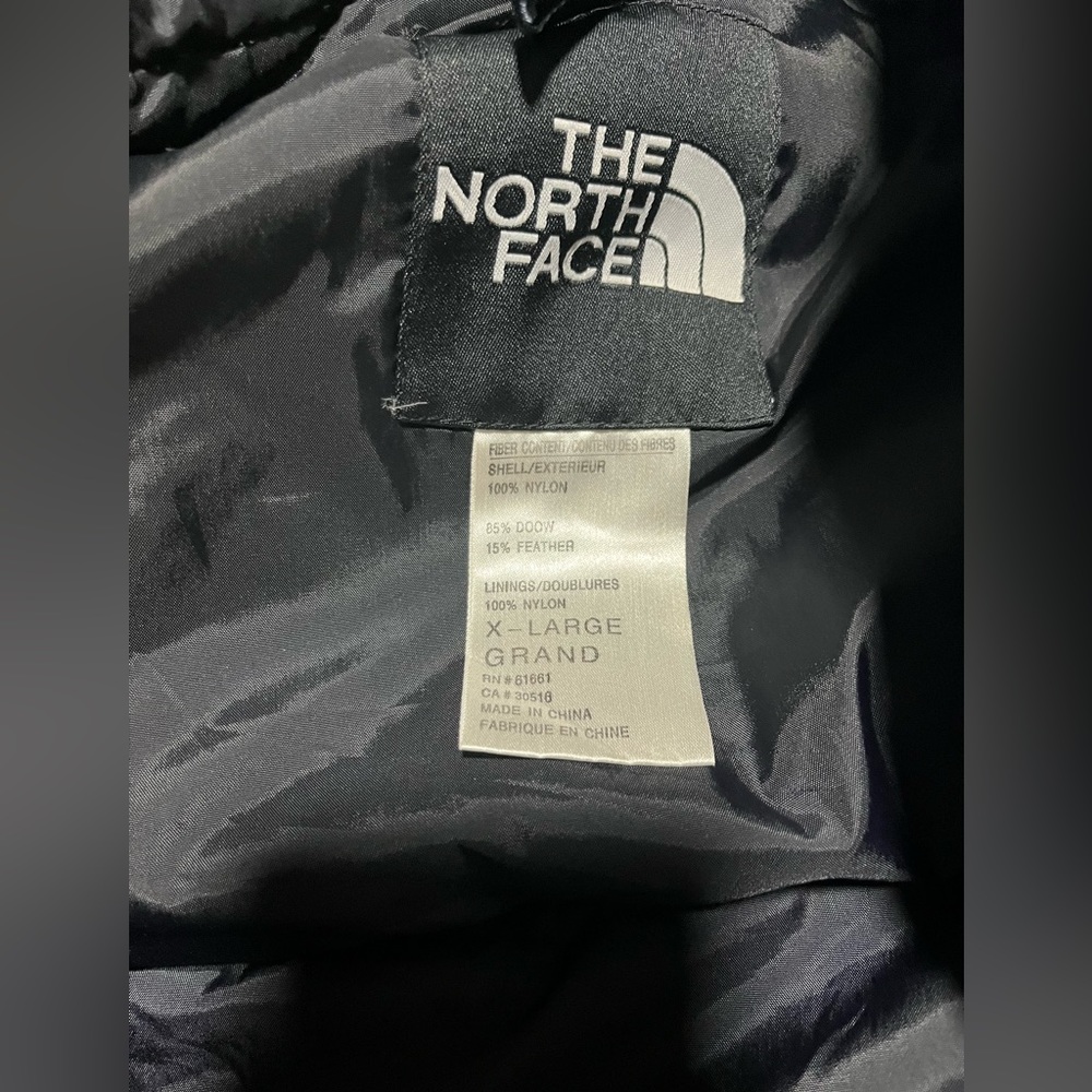 North Face Packable Jacket - Picture 6 of 8